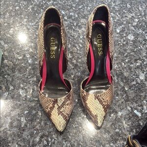 GUESS Women's Snakeskin Pumps - Brown and Pink